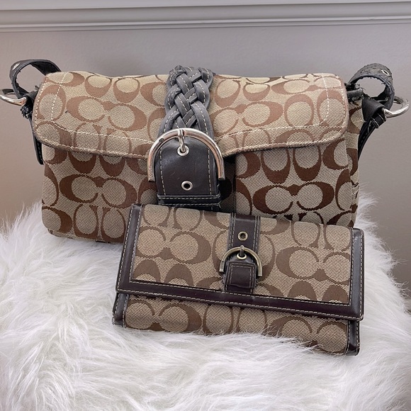 Coach matching set - Picture 1 of 7